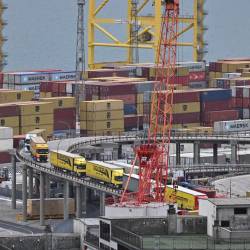 Ladijski pretovor v tržaškem pristanišču je lani dosegel 60 milijonov ton