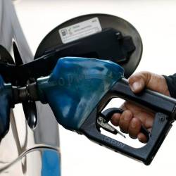 Točenje goriva (ANSA)