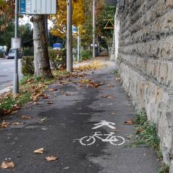 Preveč stez morajo kolesarji deliti s pešci, očita Fiab (TEDESCHI/FOTODAMJ@N)