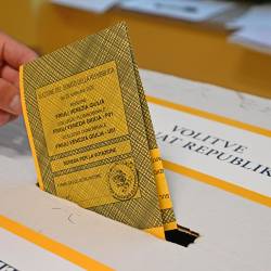 Volivci bodo lahko spet oddajali preferenčne glasove, kandidati pa ne bodo mogli prehiteti nosilcev list