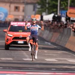 Francoz Julian Alaphilippe je zmagovalec 12. etape kolesarske dirke po Italiji (GIRO D’ITALIA/FACEBOOK)
