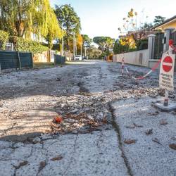 Ulici Brigata Toscana in Brigata Abruzzi sta v zelo slabem stanju