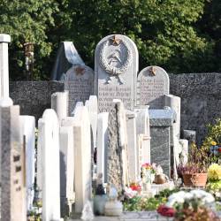 Grobnici padlih bi v sklopu obnove pokopališča spremenili v spominski obeležji