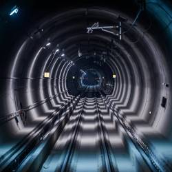 Delavci so v predorih naleteli na več kot devetdeset jam