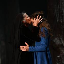 Nikla Petruška Panizon in Diana Kolenc