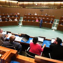 V deželnem svetu Furlanije - Julijske krajine poteka razprava o zakonskem predlogu, ki predvideva obnovitev pokrajin (DEŽELA FJK)