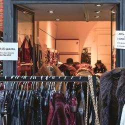 Zimske razprodaje (ARHIV)