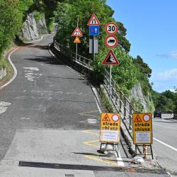 Prepoved vožnje po rebri, ki z Obalne ceste vodi v Križ (FOTODAMJ@N)