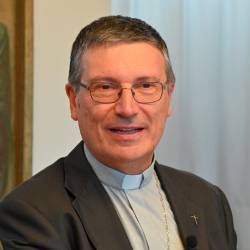 Tržaški škof msgr. Enrico Trevisi (ARHIV)
