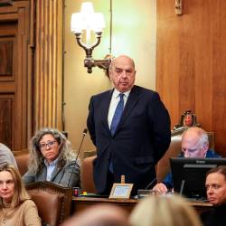 Župan Roberto Dipiazza na mestnem svetu