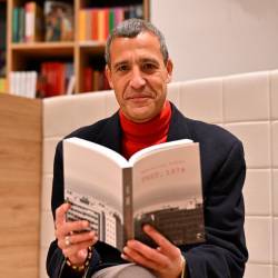 Avtor knjige Massimiliano Stefani v Tržaškem knjižnem središču (FOTODAMJ@N)