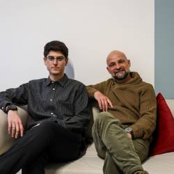 Z leve psiholog Davide Leonardo in operater Francesco Zanuttin