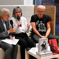 Svetlana Makarovič, levo Dušan Jelinčič, desno Matej Šurc (FOTODAMJ@N)