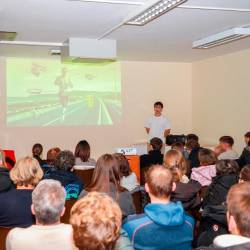 Nicolas Piva je o svojem triatlonskem podvigu spregovoril pred polno dvorano (TIBALDI)