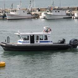 Policisti so dečka rešili s policijskim plovilom
