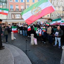 Današnji shod na Borznem trgu (FOTODAMJ@N)