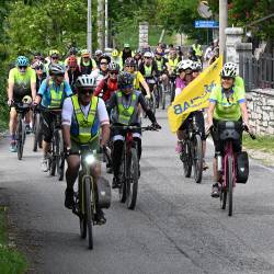 Kolesarji so v nedeljo prekolesarili 53 kilometrov med Krasom in Trstom