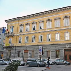 Palača Galatti, zgodovinski sedež Pokrajine Trst