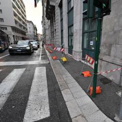 Univerza v Trstu je bila primorana zapreti glavni vhod v Fabianijevo palačo (Fotodamj@n)