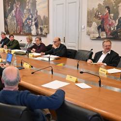 Zadnje zasedanje paritetnega odbora v stari sestavi, fotografija je simbolna