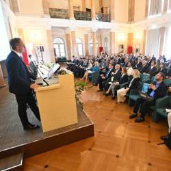 Posvet, ki ga prireja SDGZ, se bo dogajal v prostorih MIB-a (na arhivskem posnetku)