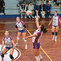 Odbojkarice Zaleta na eni od domačih tekem (FOTODAMJ@N)