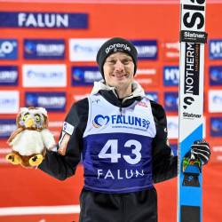 Anže Lanišek je na tretji tekmi sezone prvič stopil na zmagovalni oder (ANSA)