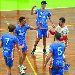 Odbojkarji članske ekipe športnega združenja Soča (TIBALDI)