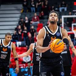 Jeff Brooks je tik pred sireno zadel zmagoviti koš (CHAMPIONSLEAGUE.BASKETBALL)