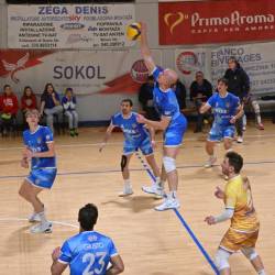 Odbojkarji Soče so skušali proti Massanzagu iztržiti vsaj peti set (FOTODAMJ@N)