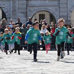 V petek je na Velikem trgu potekala priljubljena uvertura Trieste Spring Young (FOTODAMJ@N)
