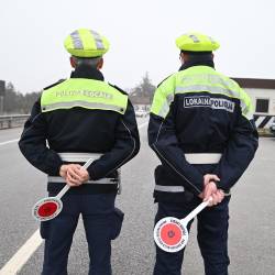Pripadniki lokalne policije, slika je simbolna