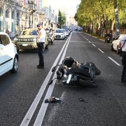 Po trčenju so promet urejali lokalni policisti (FotoDamj@n)