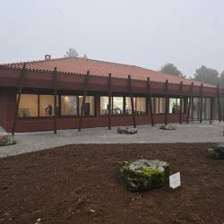 Nekdanja karavla slovenske policije na mejnem prehodu pri Lipici, kjer bo domoval EZTS