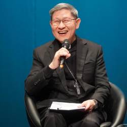 Filipinski kardinal Tagle med pogovornim večerom v Bratužu