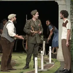 Matija Rupel (desno) in Patrizia Jurinčič Finžgar (desno zadaj)