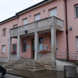 Občinska hiša v Dolini (FOTODAMJ@N)