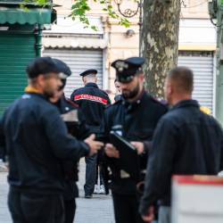 Karabinjerji poostreno nadzorujejo dogajanje na Trgu Garibaldi in v njegovi okolici