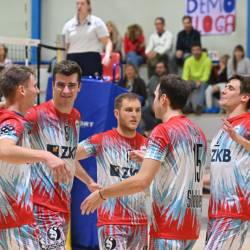 Veselje odbojkarjev SloVolleyja ZKB po zmagi proti Triestini Volley v Repnu (FOTODAMJ@N)