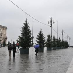 Trst se pripravlja na praznični december, mesto bodo osvetljevale tudi božične lučke