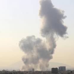 Dim v Teheranu po napadu na Iran (ANSA)