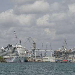 Ladjedelnica v Tržiču na arhivski fotografiji (BONAVENTURA)