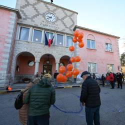 Protest proti oddajniku v Vižovljah pred občinsko hišo v Nabrežini (FOTODAMJ@N)