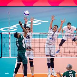 V bloku Nik Mujanović in Jan Kozamernik (CEV)
