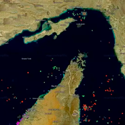 Ladje v Hormuški ožini (ANSA)