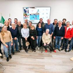 Predstavitev in zdravica, na sedežu ZSŠDI na Opčinah so se zbrali predstavniki vseh smučarskih klubov