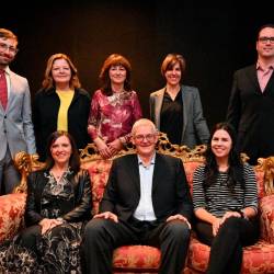 Nov odbor ZSKD, v sredini sede novi predsednik Karel Ražem (FOTODAMJ@N)