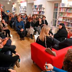 Zelo dobro obiskan večer o o srbski pravoslavni skupnosti v knjigarni Ubik (FOTODAMJ@N)