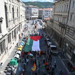 Sprevod opozarja tudi na klavrn položaj v Palestini