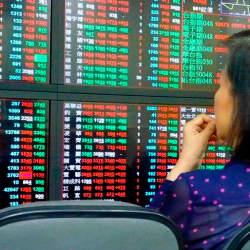 Cena nafte se je v Singapurju dvignila nad 100 dolarjev za 159-litrski sod (ANSA)